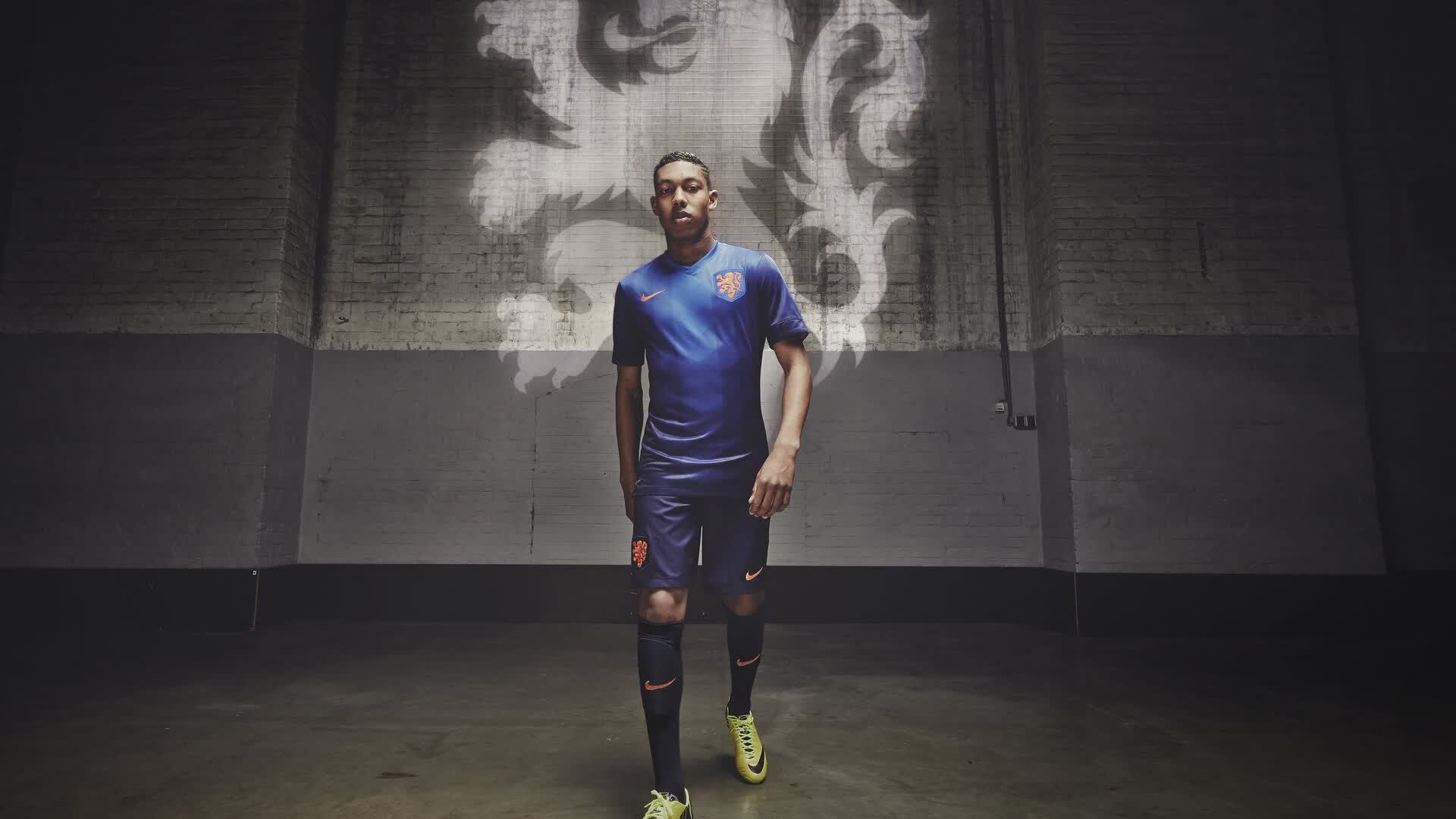 开云网页版-北极光下的永恒绝杀,2026,当莱万以异乡人身份加冕墨西哥之神